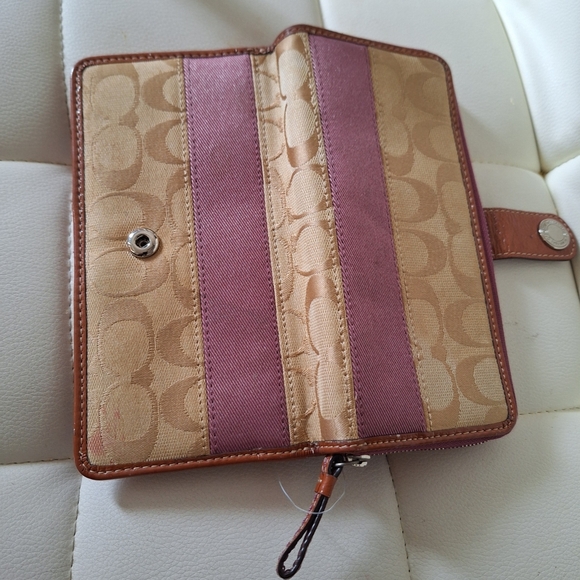 Coach | Zip/Snap Signature C Multi-functional Leather/Canvas Wallet - Picture 4 of 12